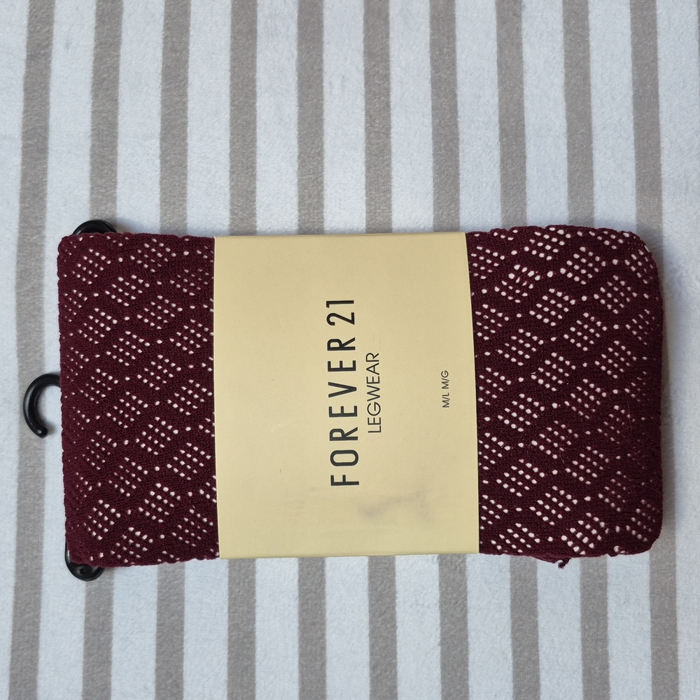 Forever 21 Burgundy Patterned Tights Size Medium/Large, New With Tags